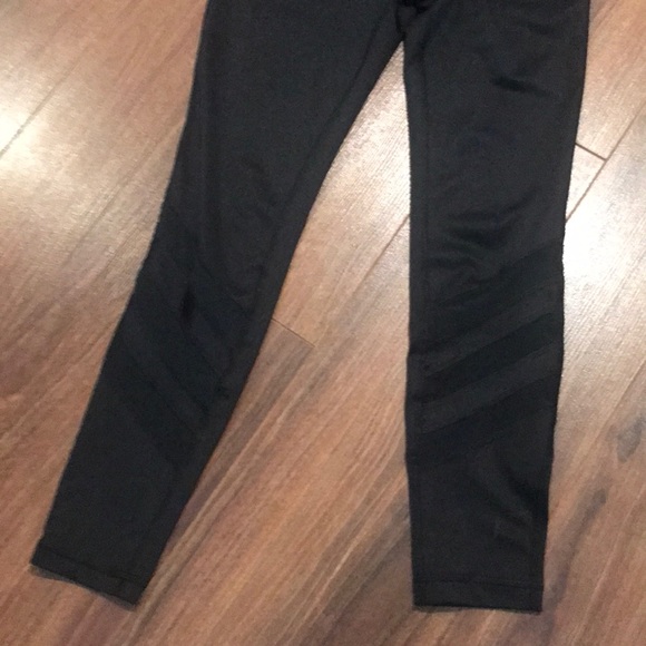 Everlasting Leggings - Picture 5 of 6